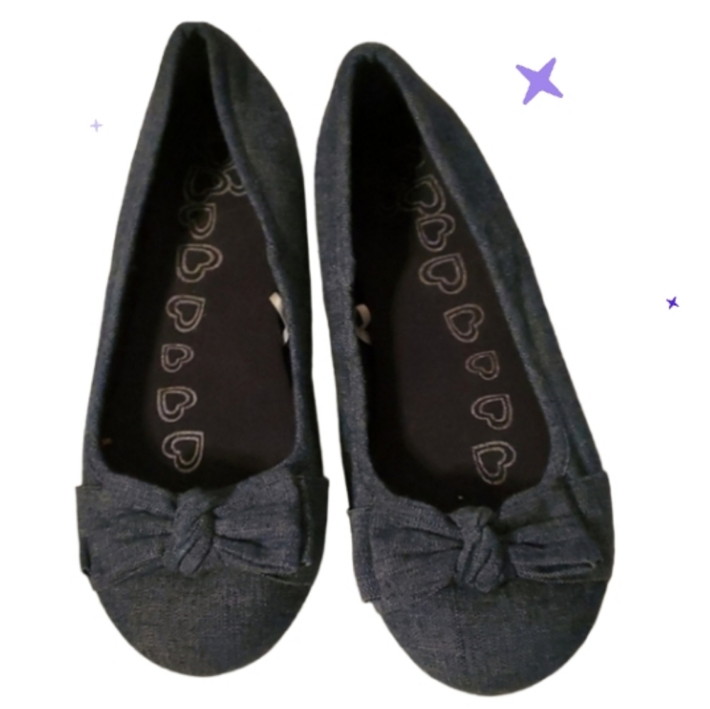 Childrens place 4 denim canvas shoes